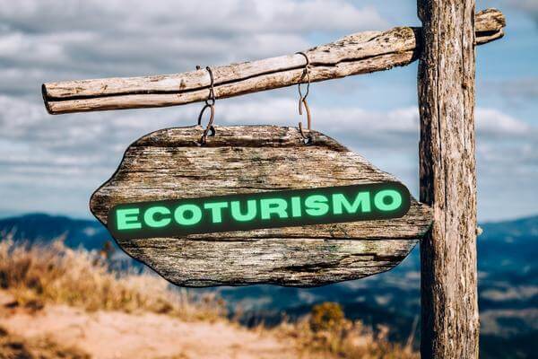Descubra os melhores destinos de ecoturismo no Brasil e planeje sua próxima aventura. Conheça lugares incríveis e sustentáveis para curtir a natureza e vivenciar experiências únicas!